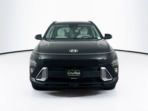 Used 2025 Hyundai Kona SEL AWD/4WD image 2
