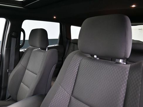 Used 2019 Jeep Grand Cherokee Laredo AWD/4WD image 15