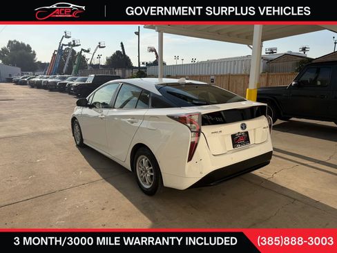 Used 2017 Toyota Prius Two w/ Prius Two Safety Plus Package FWD image 6