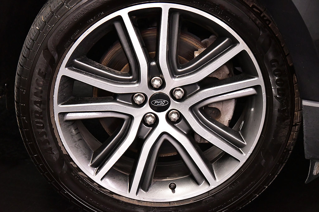 Used 2024 Ford Edge Titanium AWD/4WD image 9