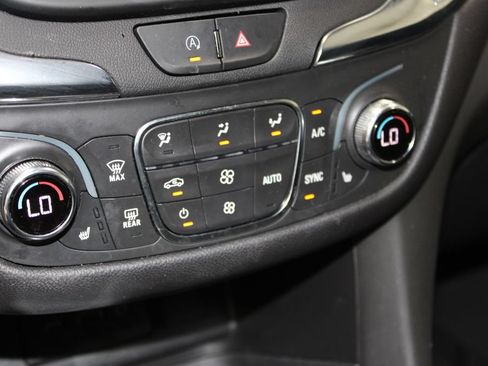 Used 2024 Chevrolet Equinox LT w/ LPO, Floor Liner Package FWD image 45
