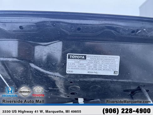 Used 2022 Toyota Corolla Cross XLE image 14