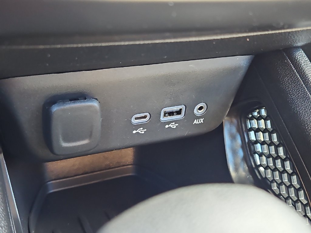 Used 2023 Chevrolet TrailBlazer LT AWD/4WD image 17