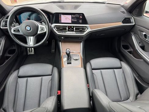 Used 2021 BMW 330i Sedan w/ M Sport Package RWD image 18