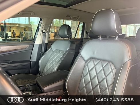 Used 2024 Volkswagen Atlas SEL Premium R-Line AWD/4WD image 12