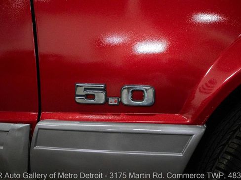 Used 1991 Ford Mustang GT RWD image 29