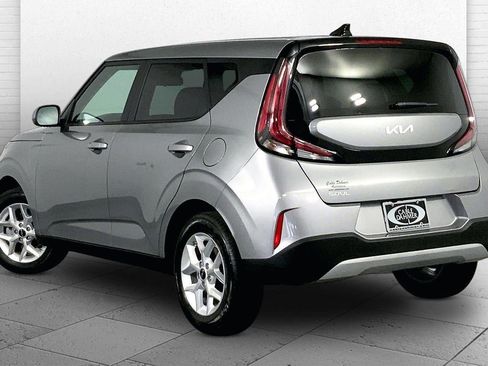 Certified 2025 Kia Soul LX w/ LX Technology Package image 11