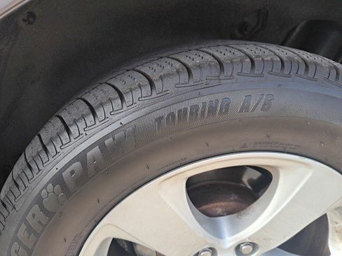 Used 2020 Toyota Sienna LE image 9