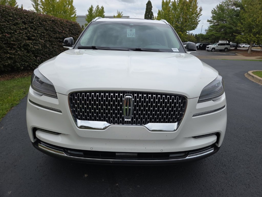 Used 2024 Lincoln Aviator AWD w/ Premium Package image 8