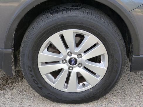 Used 2018 Subaru Outback 2.5i Premium AWD/4WD image 13