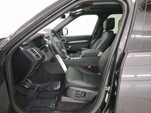 New 2026 Land Rover Discovery Limited Edition image 5