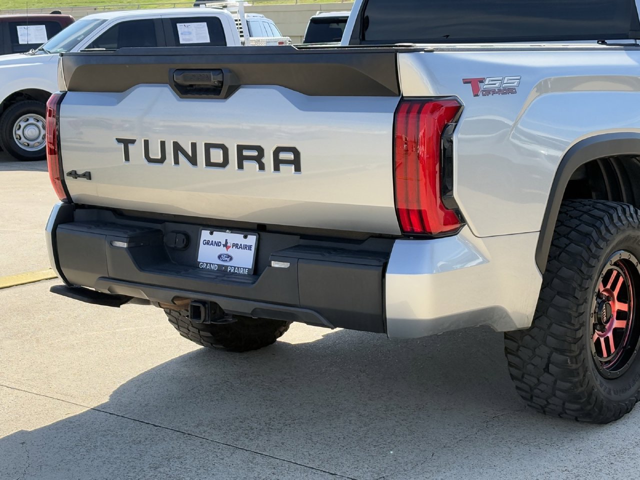 Used 2022 Toyota Tundra SR5 AWD/4WD image 8