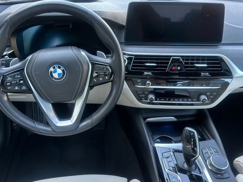 Certified 2023 BMW 530e xDrive w/ Executive Package image 18