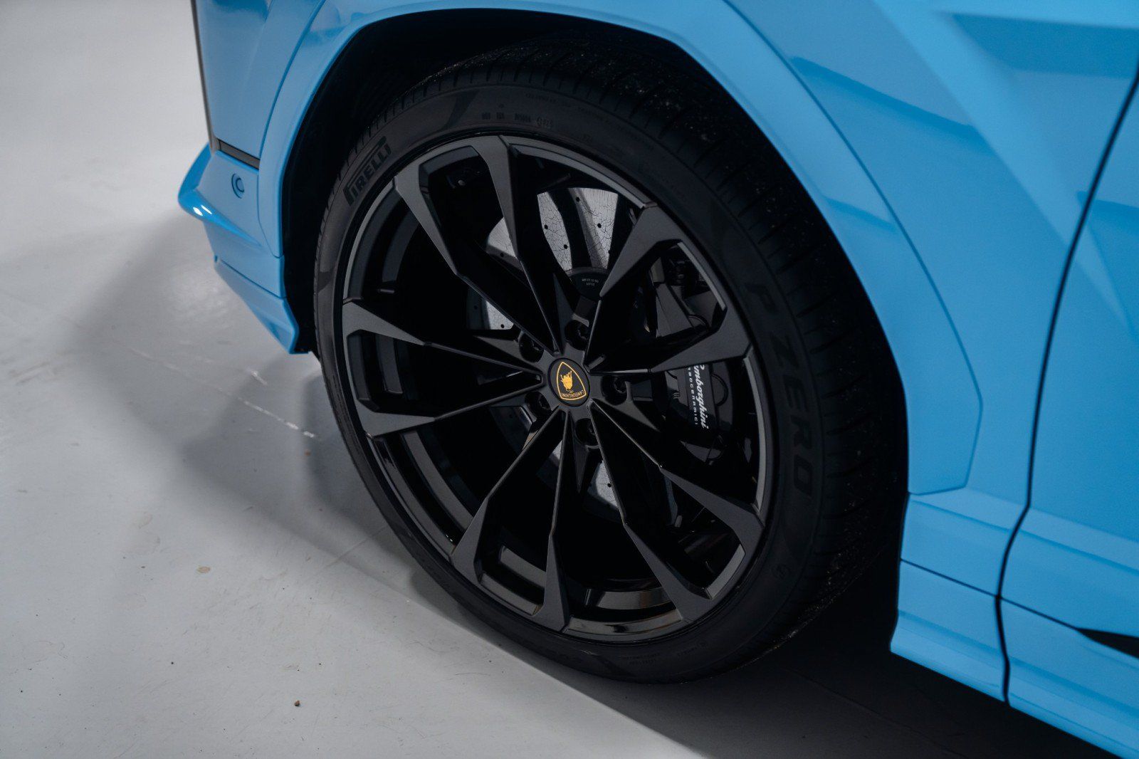 Used 2024 Lamborghini Urus S AWD/4WD image 38