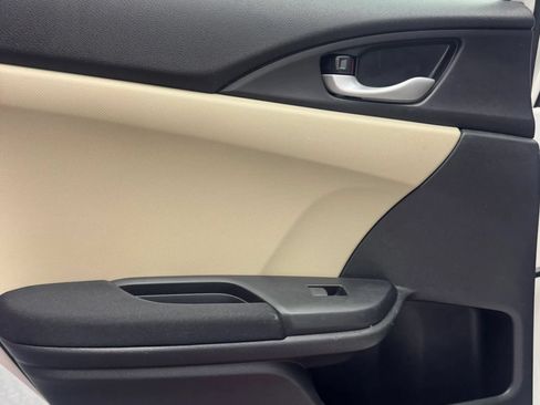 Used 2017 Honda Civic EX-T image 23