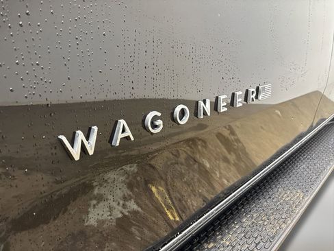 Used 2022 Jeep Wagoneer Series III image 13