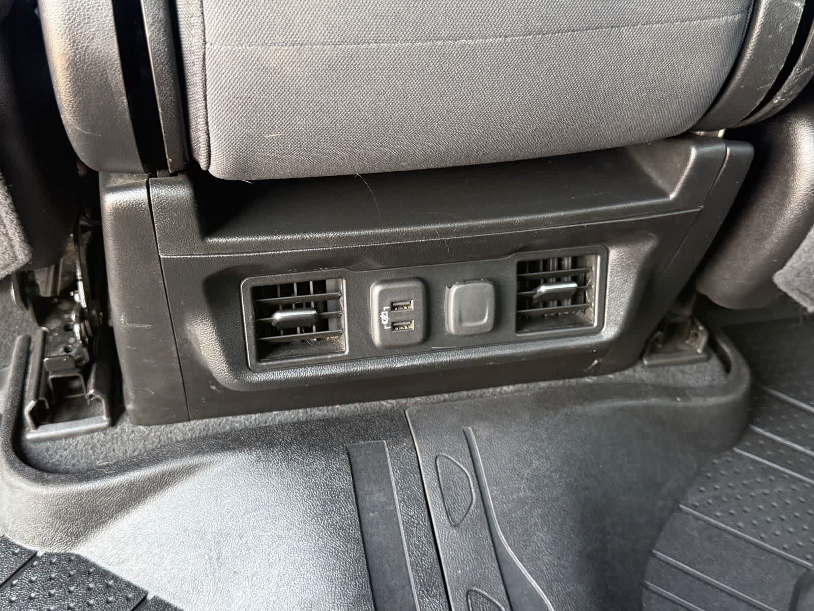 Used 2021 Chevrolet Silverado 1500 LT AWD/4WD image 31