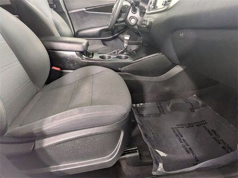 Used 2020 Kia Sorento LX image 28