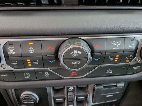 New 2026 Jeep Gladiator Sport image 29