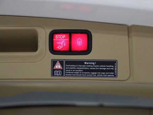 Used 2012 Mercedes-Benz GL 450 4MATIC w/ Premium 2 Pkg image 31