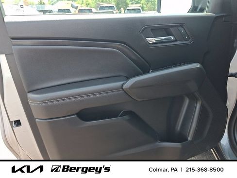 Used 2023 Chevrolet Colorado LT RWD image 14