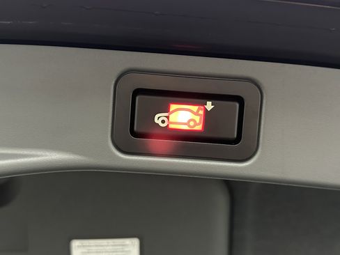 Used 2007 BMW 750i image 36