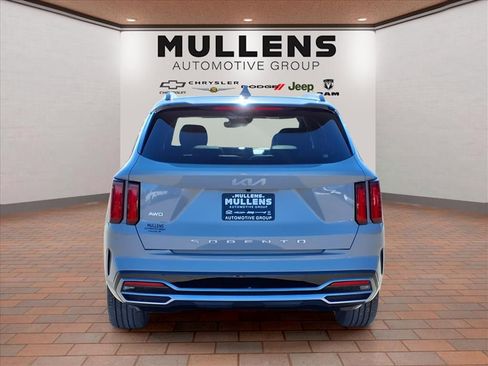 Used 2022 Kia Sorento SX image 6