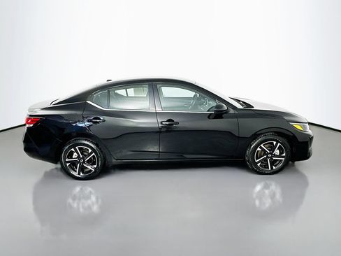 Used 2025 Nissan Sentra SV FWD image 8