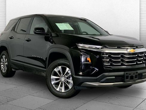 Used 2025 Chevrolet Equinox LT FWD image 1