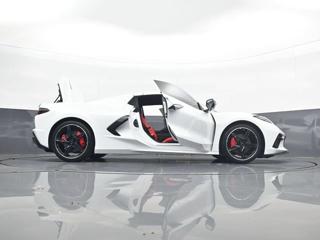 Certified 2025 Chevrolet Corvette Stingray Preferred Conv w/ 2LT RWD image 33