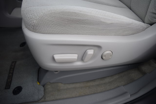Used 2014 Toyota Sienna LE FWD image 19