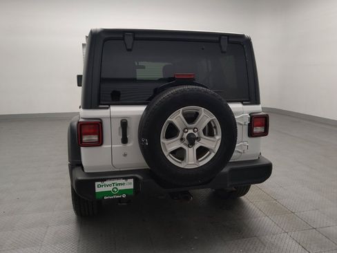 Used 2018 Jeep Wrangler Unlimited Sport S AWD/4WD image 6