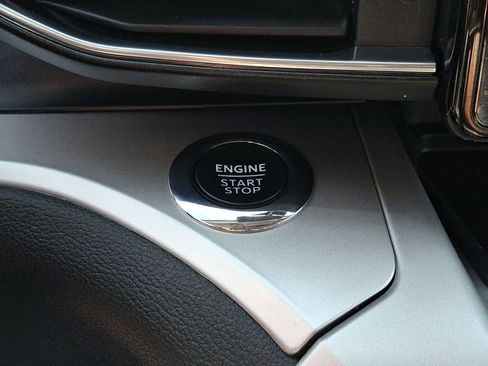 Certified 2022 Ford Explorer XLT w/ Equipment Group 202A image 26