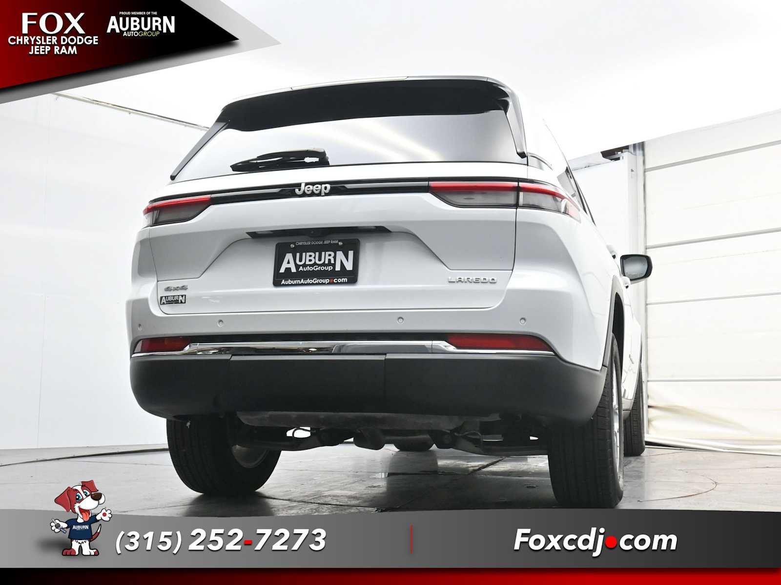 Used 2025 Jeep Grand Cherokee Laredo X w/ Luxury Tech Group I AWD/4WD image 25