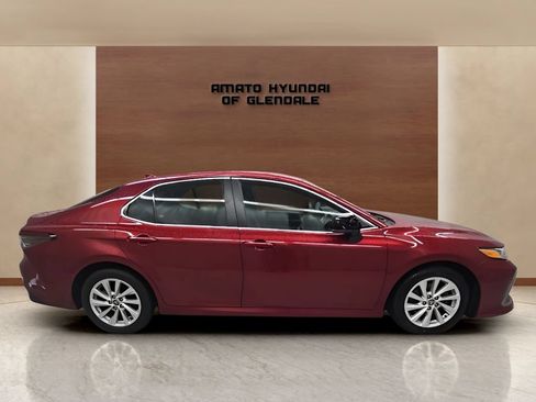Used 2022 Toyota Camry LE FWD image 7