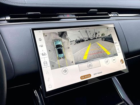 Used 2024 Land Rover Range Rover Sport SE image 21