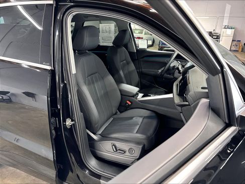 Used 2025 Audi Q5 Premium w/ Convenience Package AWD/4WD image 10