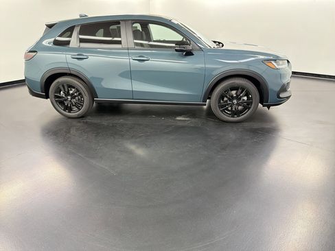 New 2026 Honda HR-V Sport image 8