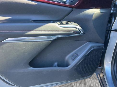 Used 2024 Chevrolet Traverse Z71 image 10