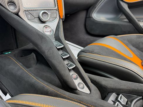 Used 2022 McLaren 720S Performance RWD image 42