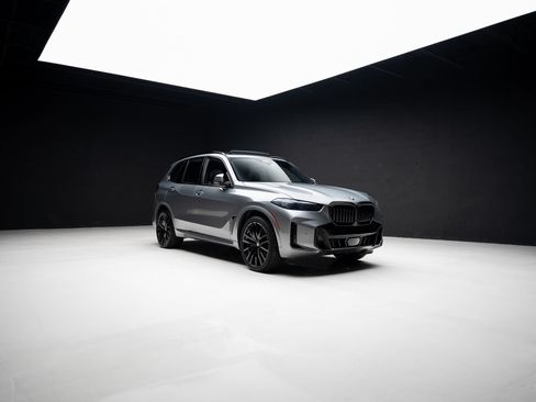 Used 2025 BMW X5 sDrive40i w/ M Sport Package RWD image 88