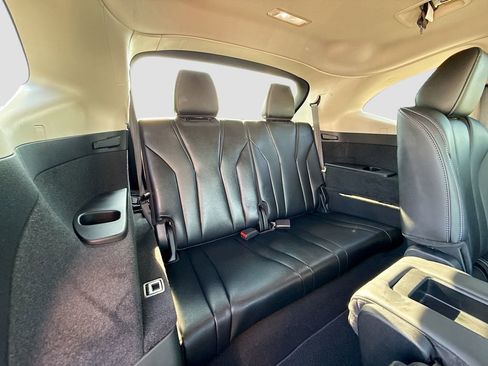 Used 2022 Acura MDX FWD w/ Technology Package image 22