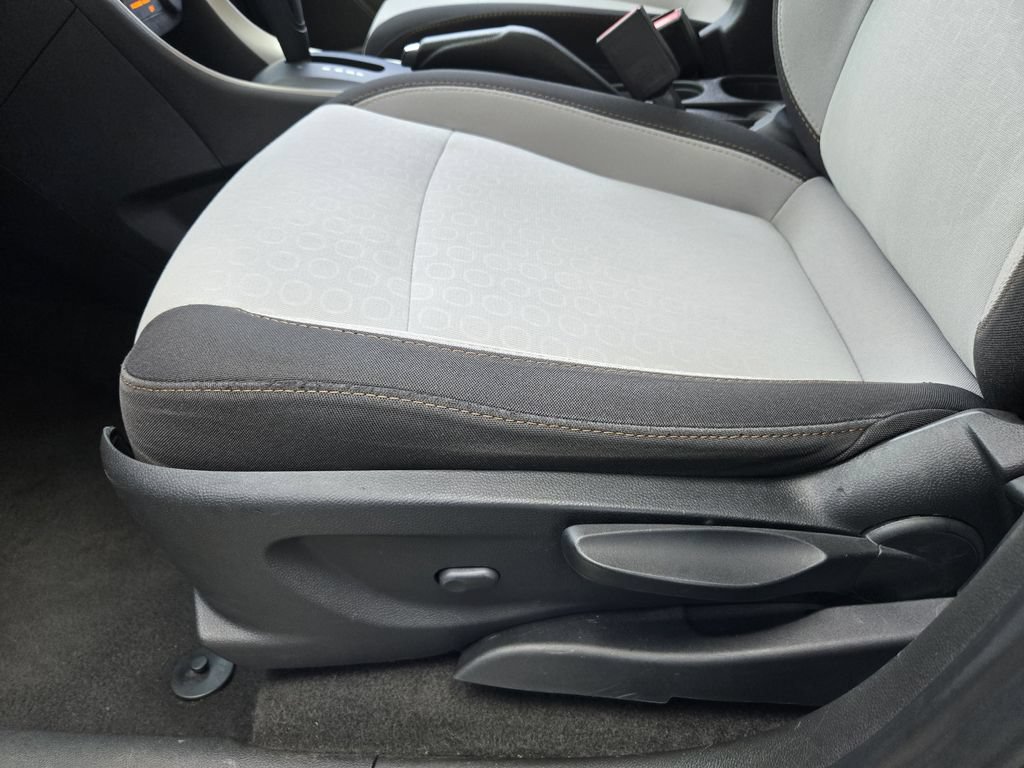 Used 2018 Chevrolet Trax LS FWD image 19