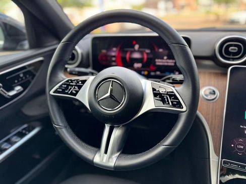 Used 2025 Mercedes-Benz C 300 4MATIC Sedan image 22