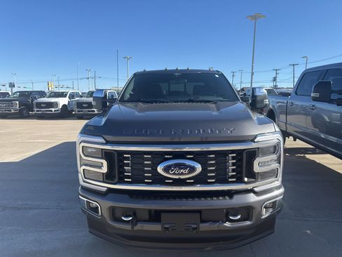 Certified 2024 Ford F350 Platinum image 2
