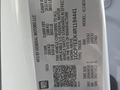 Used 2024 Chevrolet Colorado Trail Boss w/ Advanced Trailering Package image 12