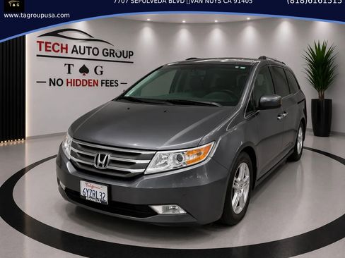 Used 2013 Honda Odyssey Touring image 1