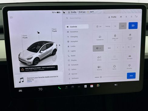 Used 2025 Tesla Model Y Long Range image 32