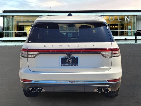 Used 2026 Lincoln Aviator AWD image 5