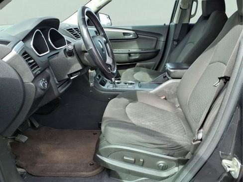 Used 2010 Chevrolet Traverse LT w/ Personal Connectivity Package FWD image 19